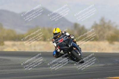 media/Feb-04-2023-SoCal Trackdays (Sat) [[8a776bf2c3]]/Turn 14 (115pm)/